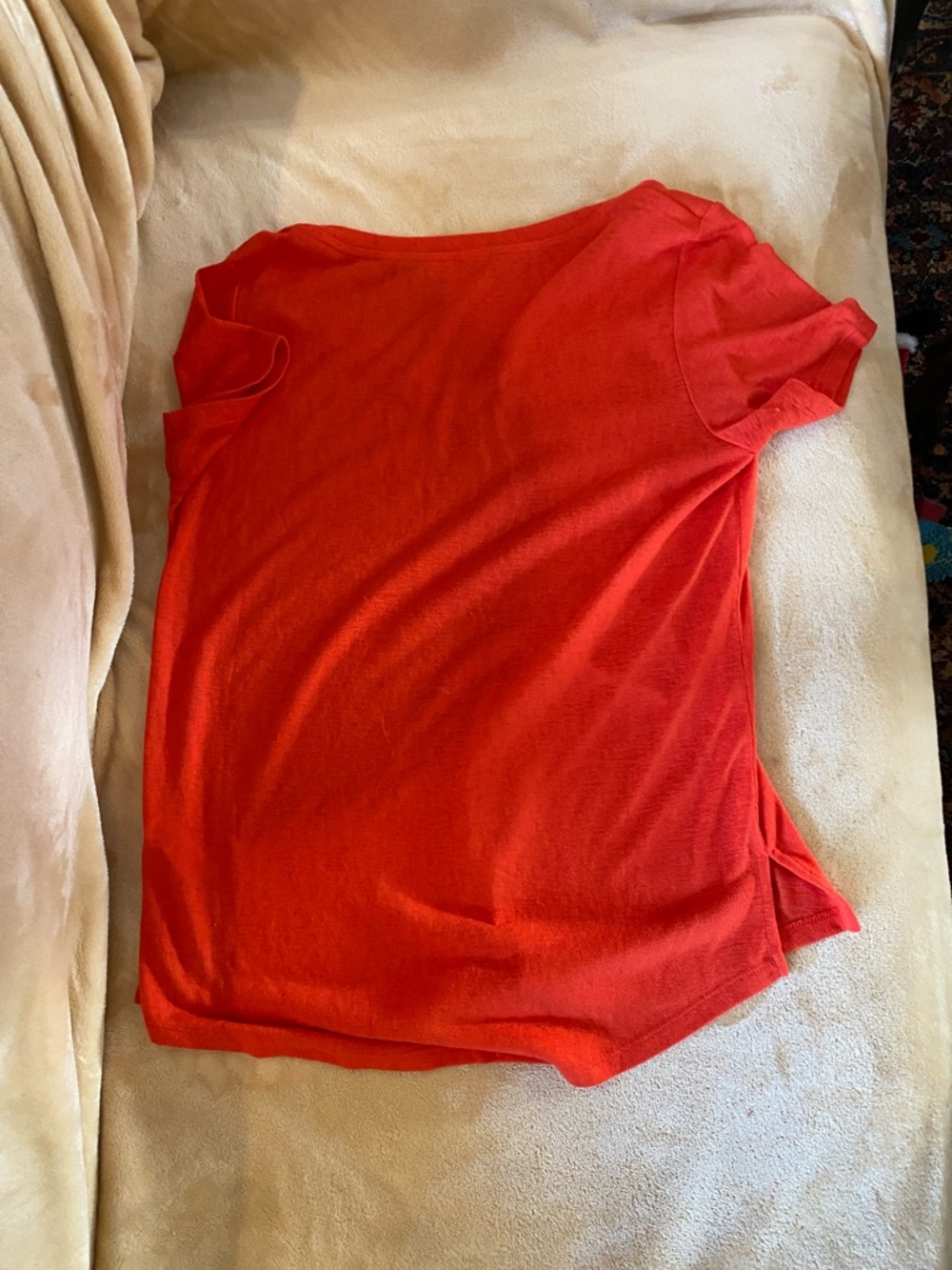 Athleta Women's Bright Red V-Neck Short Sleeve Tee - Picture 3 of 3